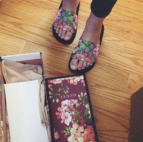 gucci flower shoes youtube|Gucci flip flops with flowers.